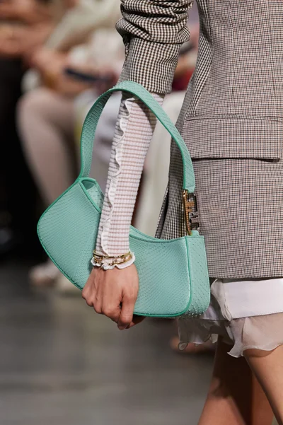 Look 28
